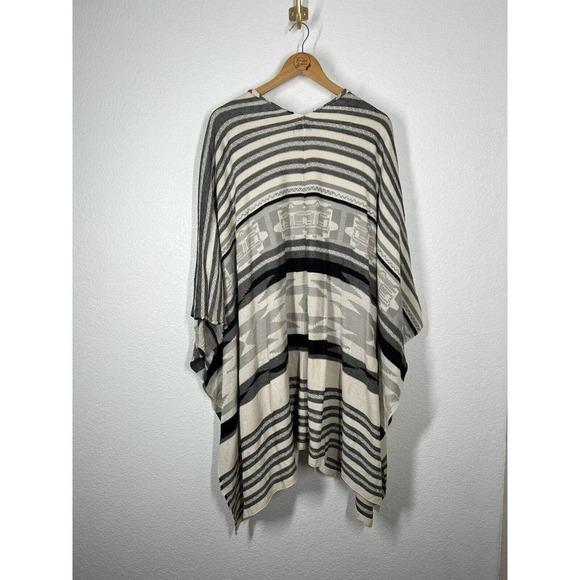 Joseph A Sweater Knit Shawl Poncho Cape Wrap - Picture 5 of 6